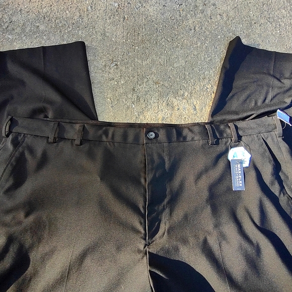 Men's Van Heusen Big and Tall Air Straight-Fit Flex Dress Pants in Black - Picture 6 of 11